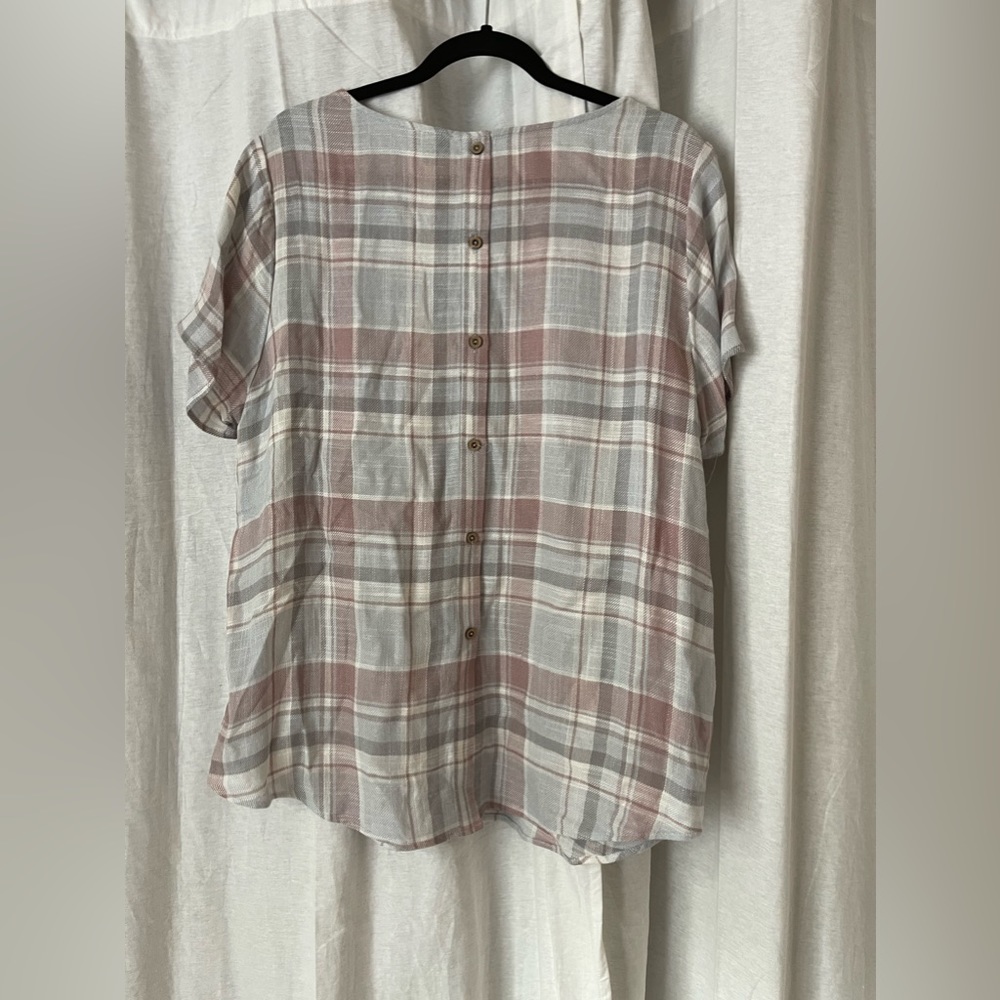Grey and pink plaid Torrid blouse. Great condition. Only worn once.  Size 1.